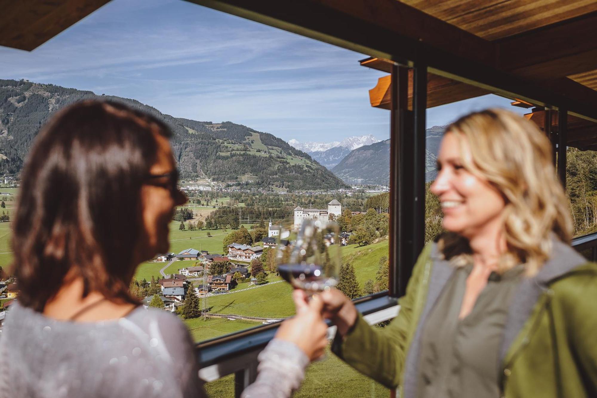 Panorama Hotel Guggenbichl - Inkl Sommerkarte, Freier Eintritt Ins Tauern Spa & Bester Ausblick Uber Kaprun Eksteriør bilde